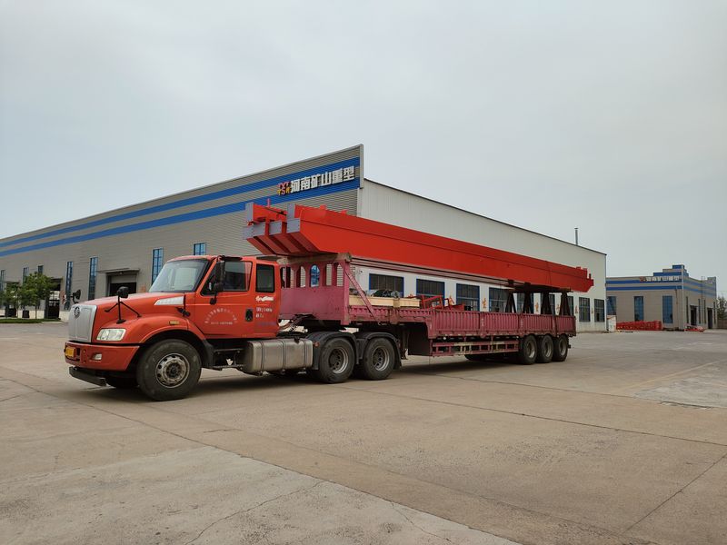 電動葫蘆橋式起重機 3臺 LH5t-17m 制作完成，發往河南漯河交付客戶使用。